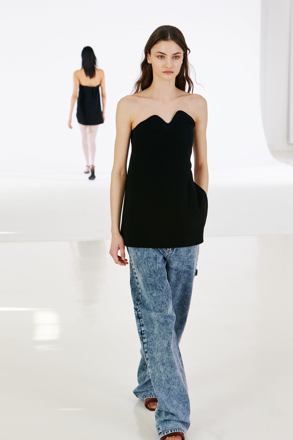 Fashion Week New York Fall/Winter 2022 look 41 from the Tibi collection womenswear
