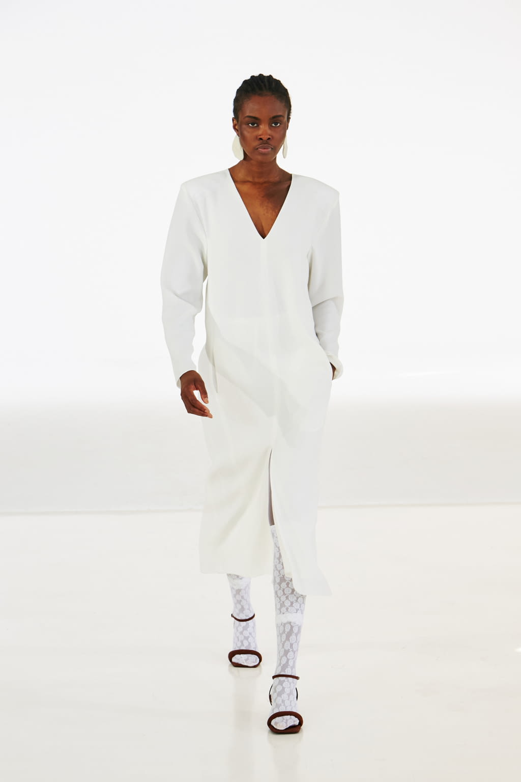 Fashion Week New York Fall/Winter 2022 look 42 from the Tibi collection womenswear