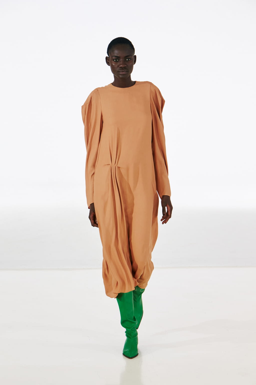 Fashion Week New York Fall/Winter 2022 look 7 from the Tibi collection 女装