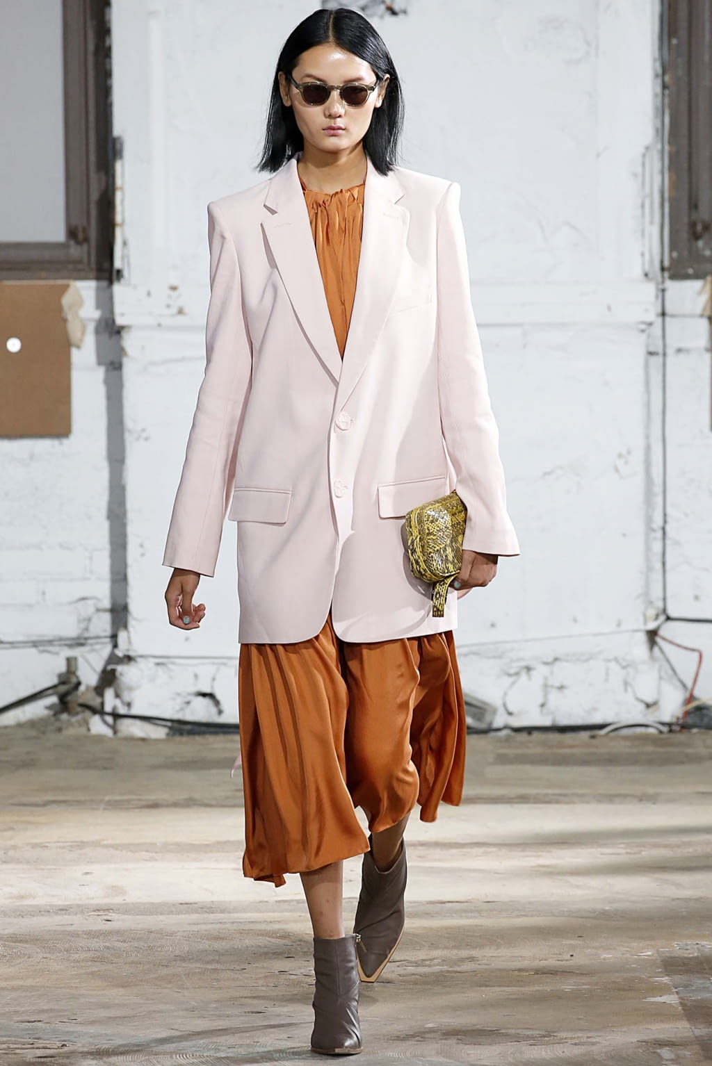 Fashion Week New York Spring/Summer 2019 look 17 from the Tibi collection womenswear