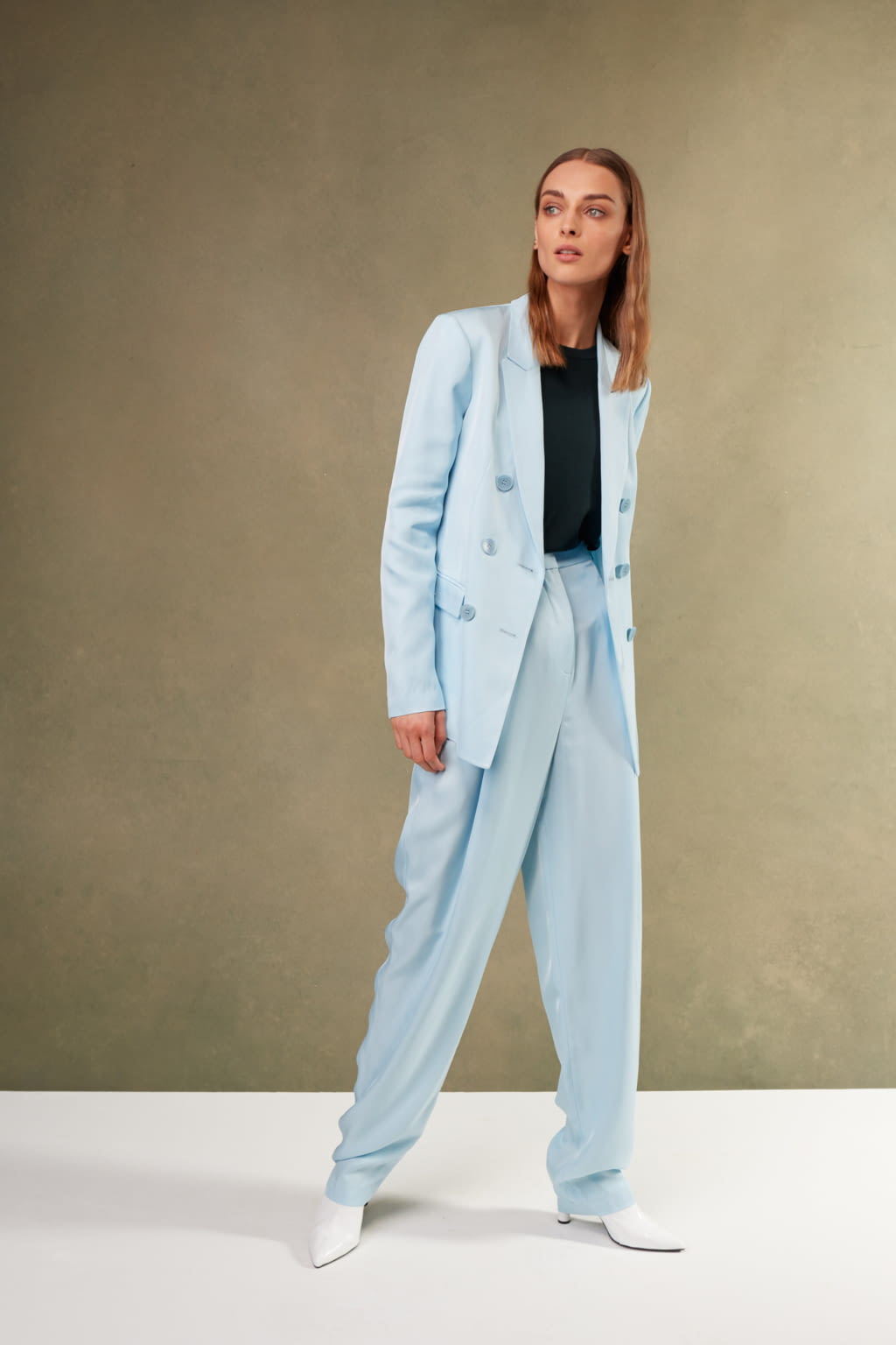 Fashion Week New York Resort 2018 look 1 from the Tibi collection 女装