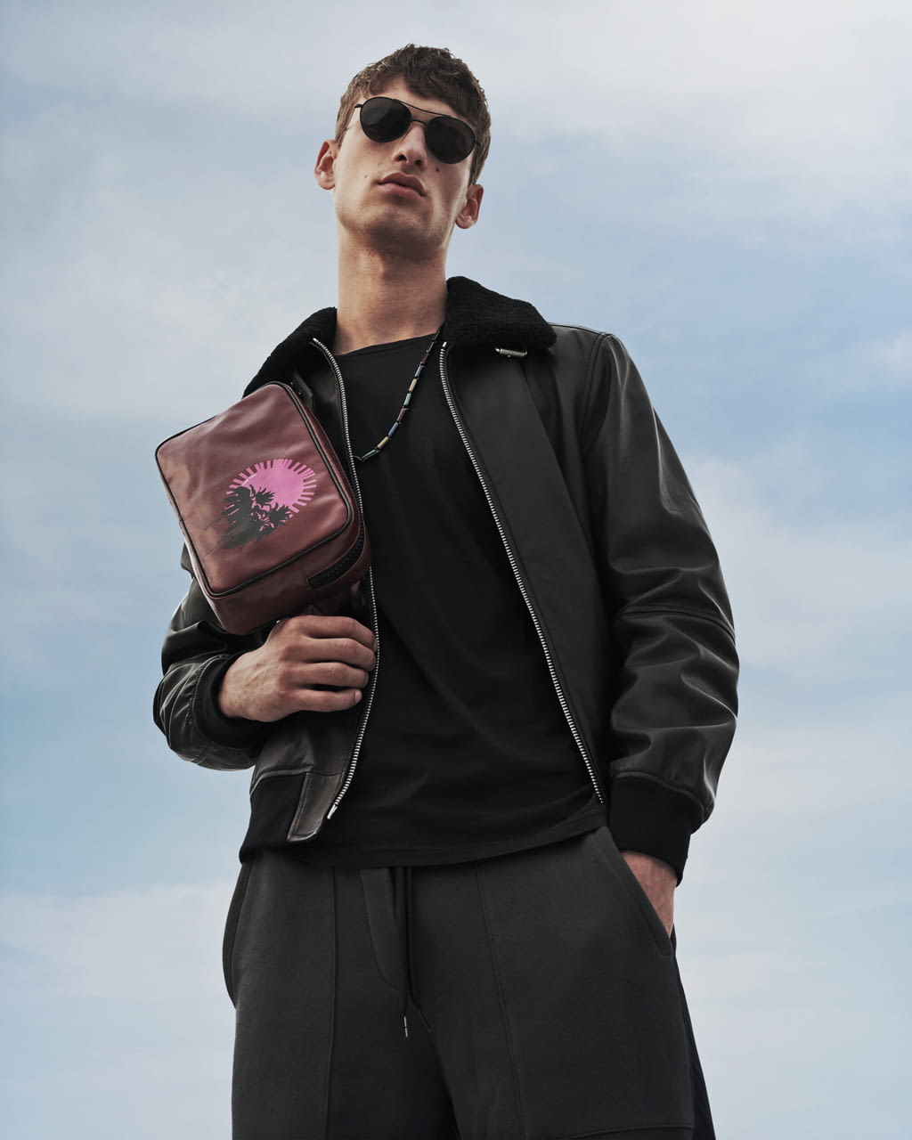 Fashion Week New York Resort 2019 look 24 from the Tomas Maier collection 男装