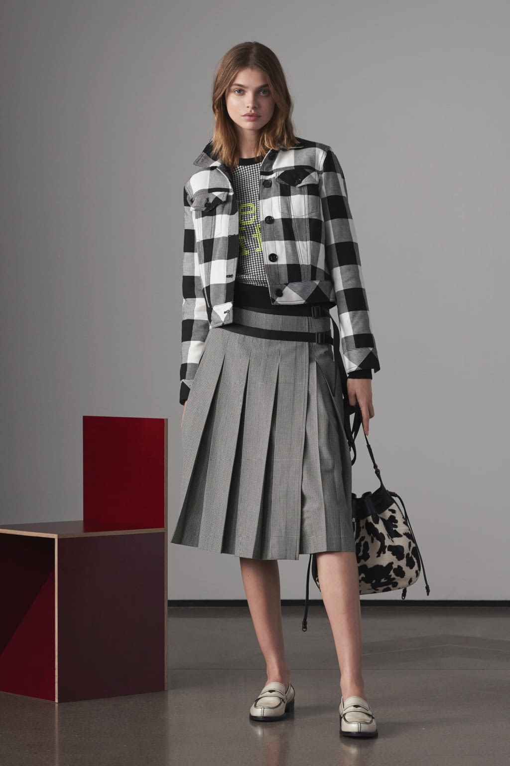 Fashion Week New York Pre-Fall 2018 look 13 from the Tomas Maier collection womenswear