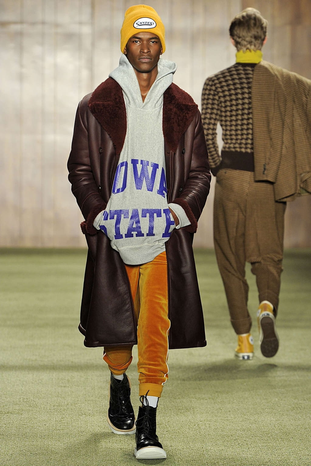 Fashion Week New York Fall/Winter 2019 look 6 from the Todd Snyder collection menswear