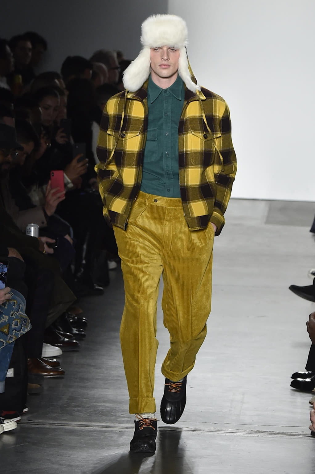 Fashion Week New York Fall/Winter 2020 look 2 de la collection Todd Snyder menswear