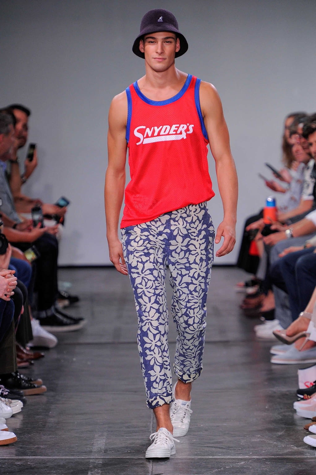 Fashion Week New York Spring/Summer 2019 look 12 from the Todd Snyder collection menswear