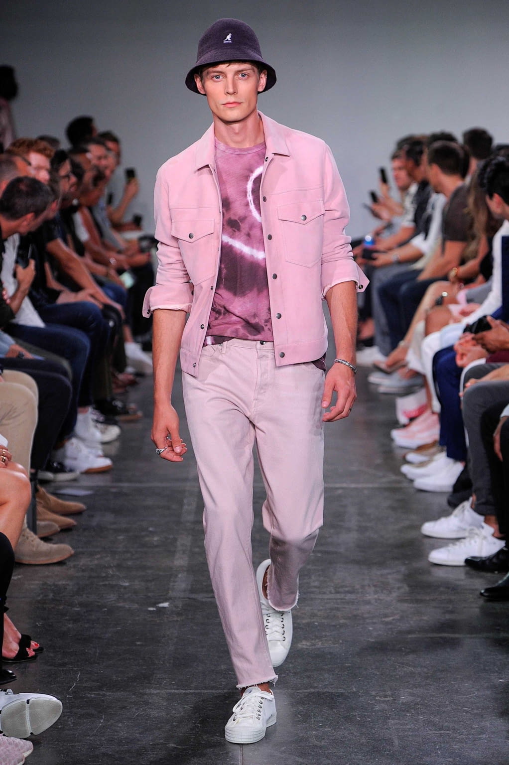 Fashion Week New York Spring/Summer 2019 look 23 from the Todd Snyder collection menswear