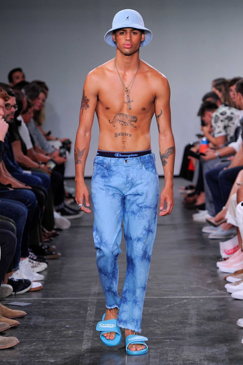 Fashion Week New York Spring/Summer 2019 look 32 from the Todd Snyder collection menswear