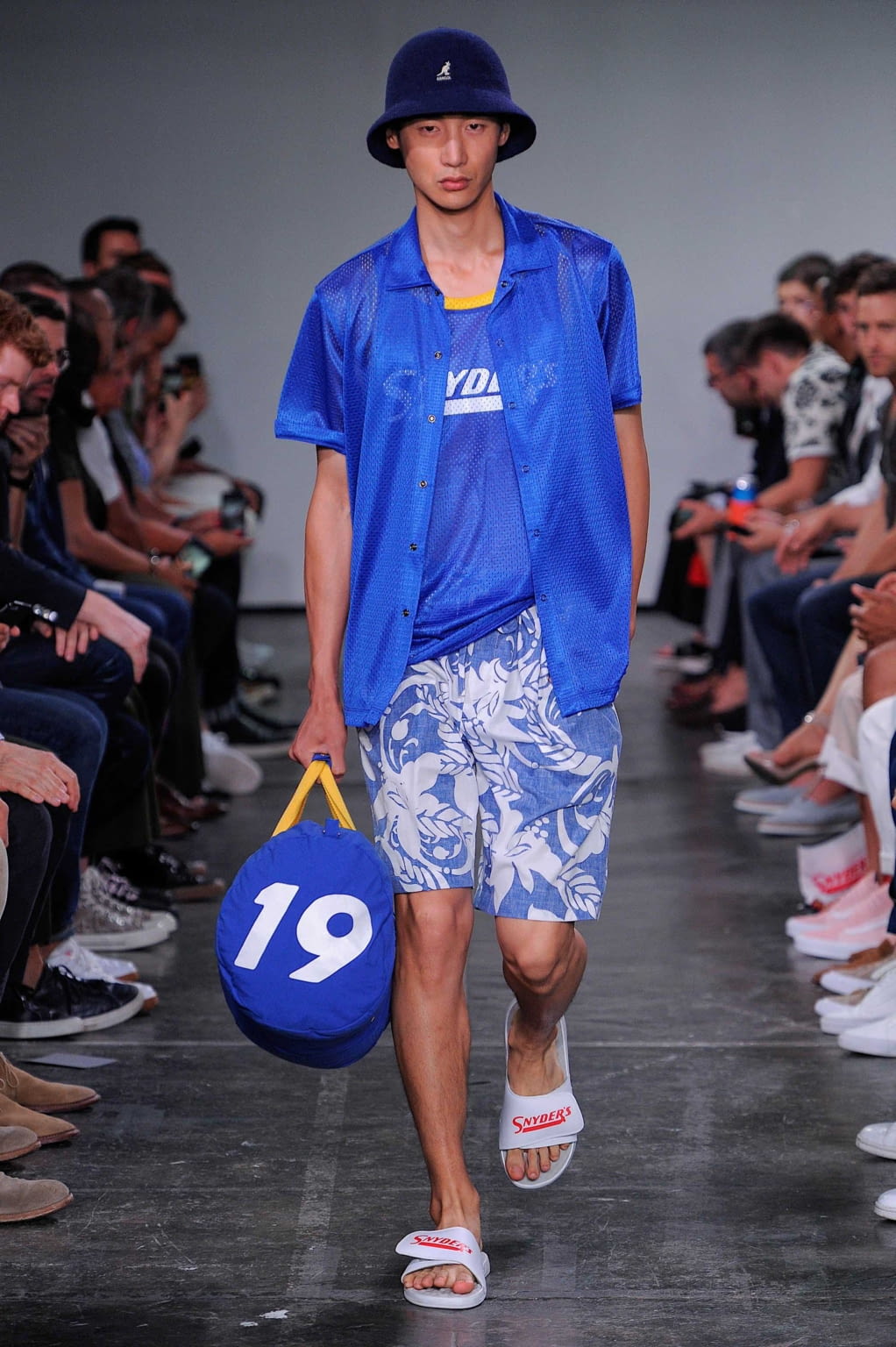 Fashion Week New York Spring/Summer 2019 look 34 from the Todd Snyder collection menswear