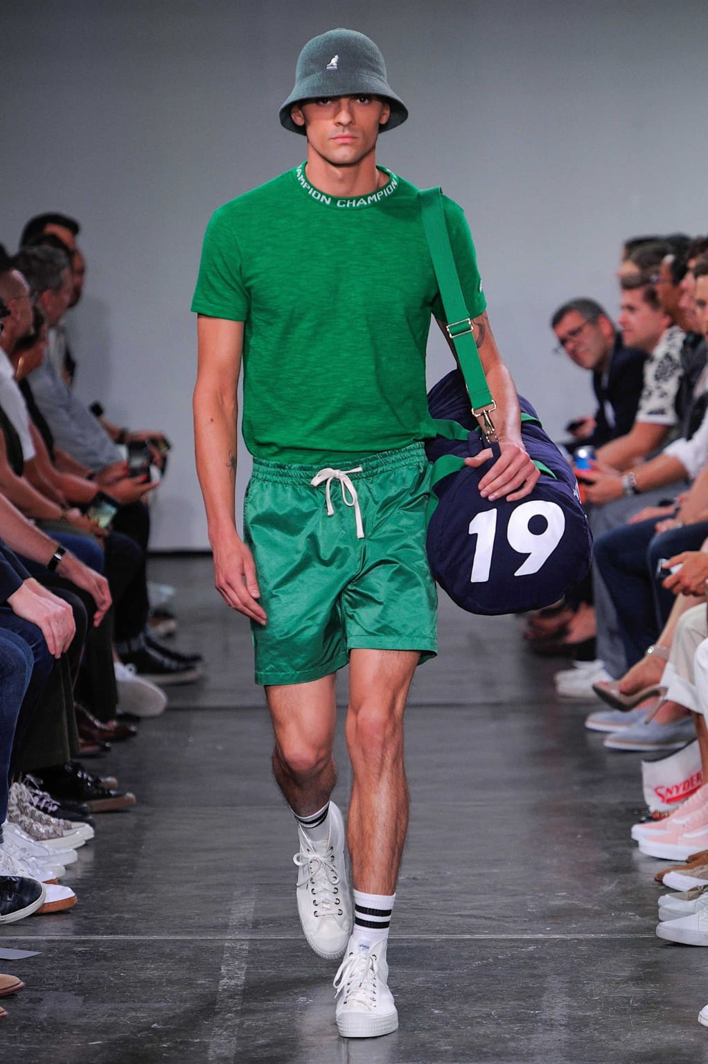 Fashion Week New York Spring/Summer 2019 look 38 from the Todd Snyder collection 男装