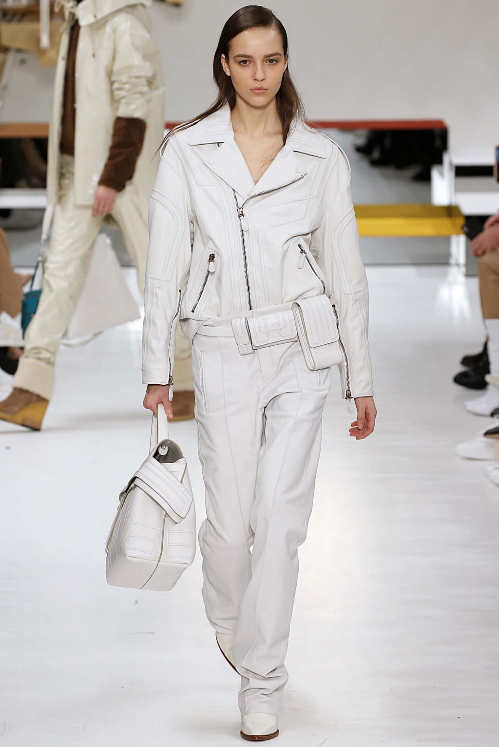 Fashion Week Milan Fall/Winter 2018 look 29 from the Tod's collection womenswear