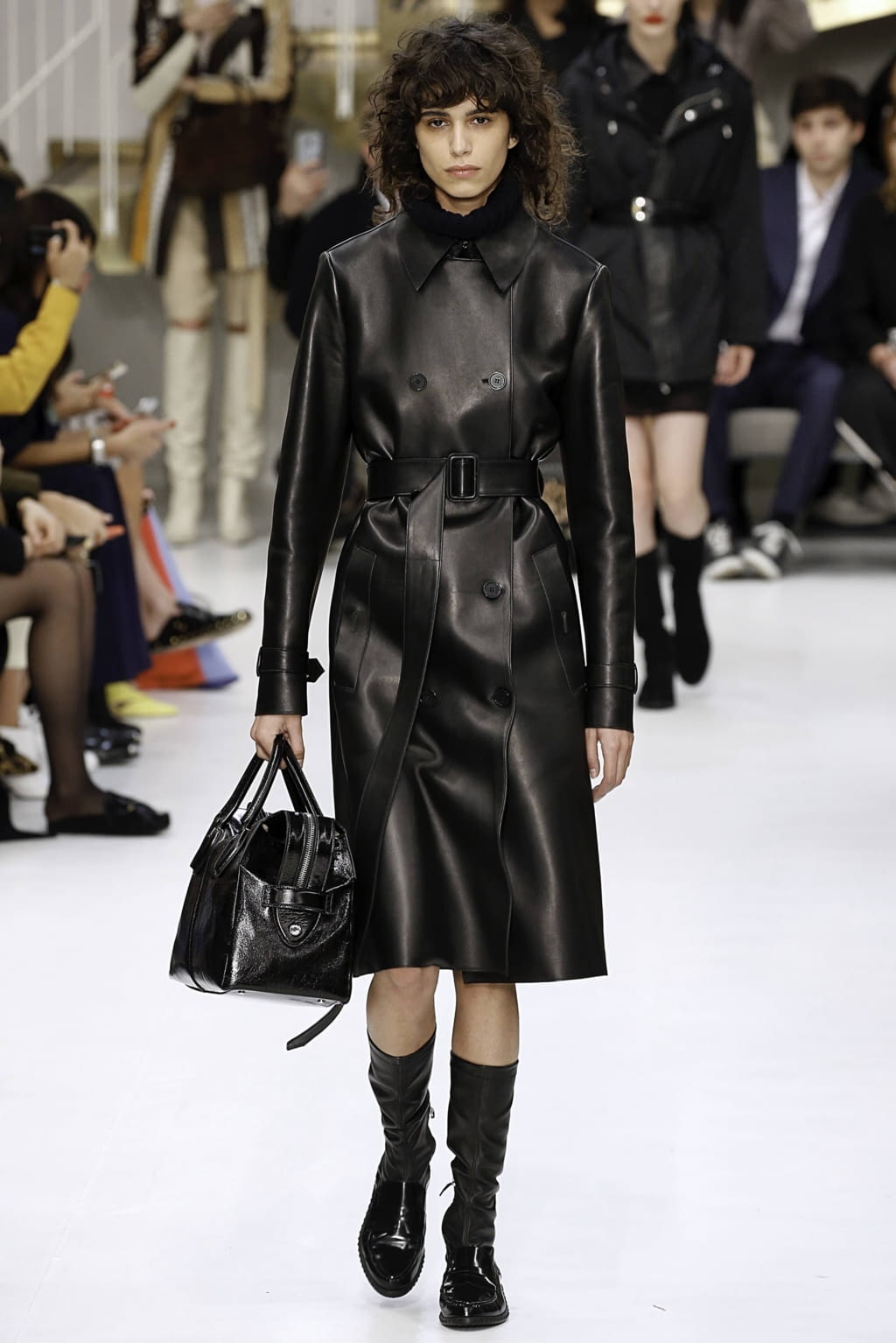 Fashion Week Milan Fall/Winter 2019 look 1 from the Tod's collection womenswear