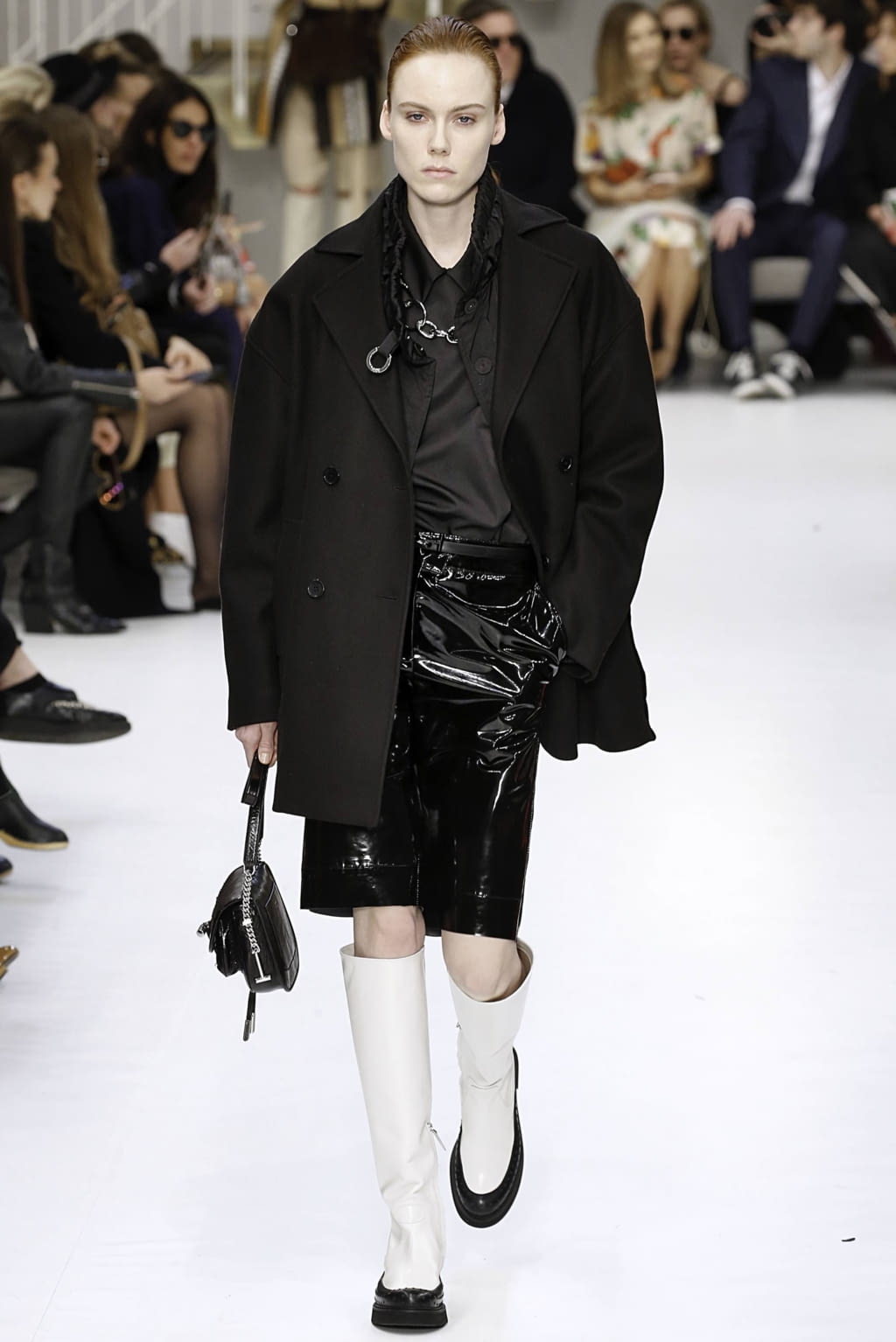 Fashion Week Milan Fall/Winter 2019 look 4 from the Tod's collection womenswear
