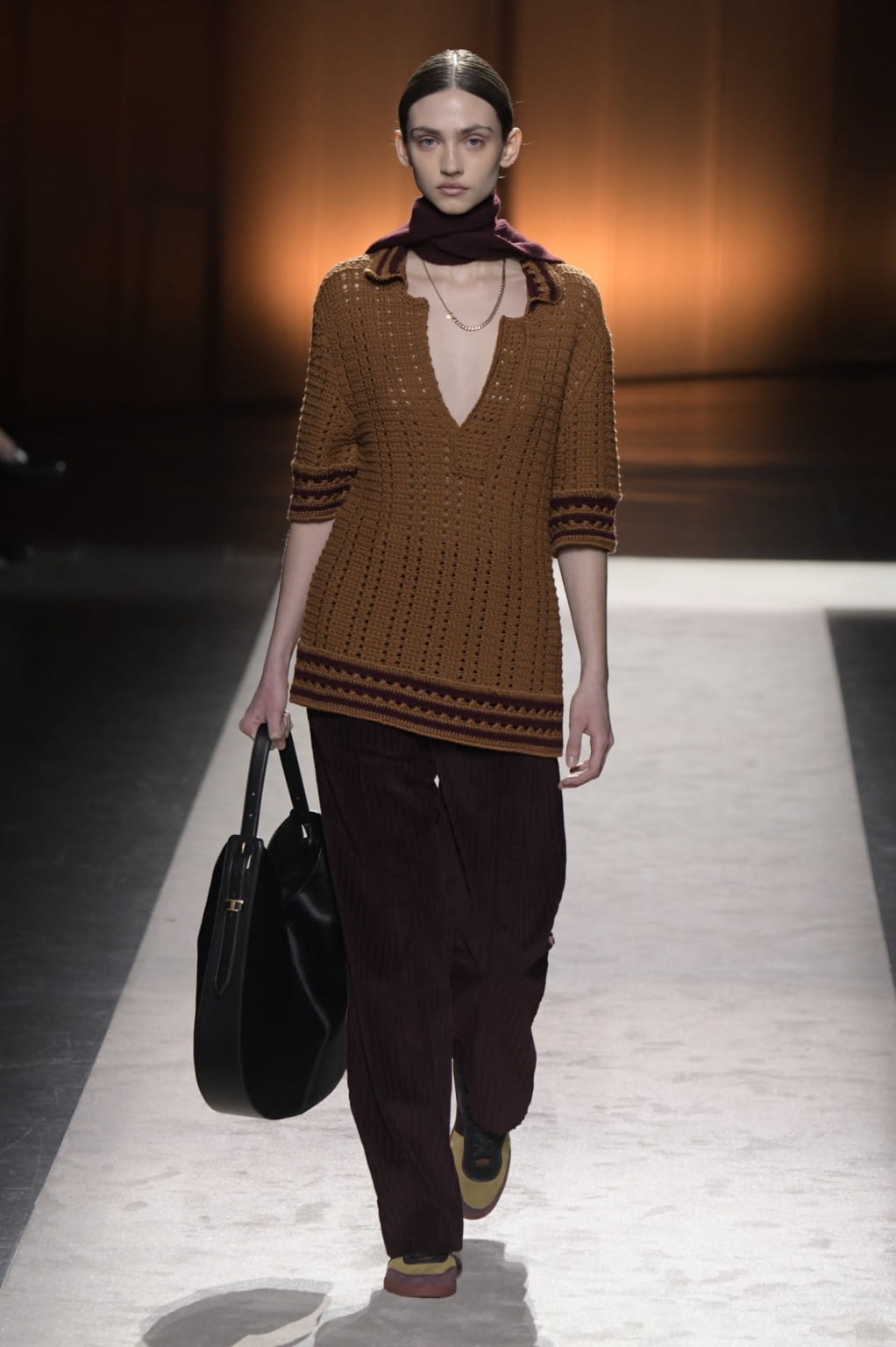 Fashion Week Milan Fall/Winter 2020 look 4 from the Tod's collection womenswear