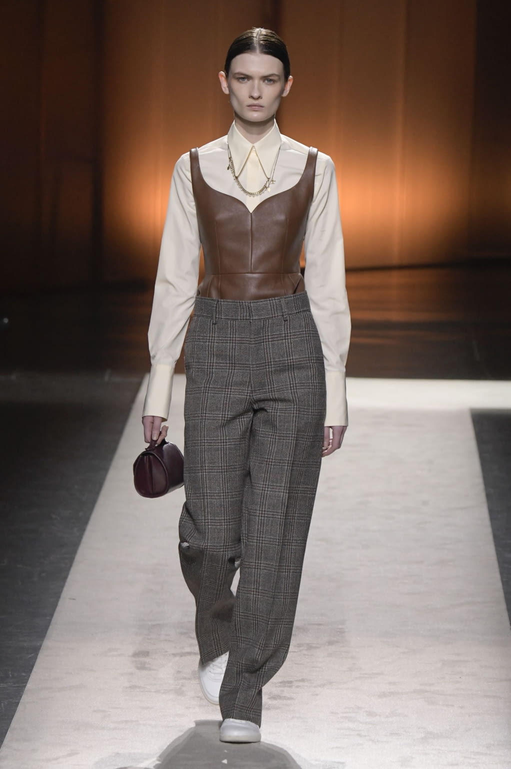 Fashion Week Milan Fall/Winter 2020 look 14 from the Tod's collection womenswear