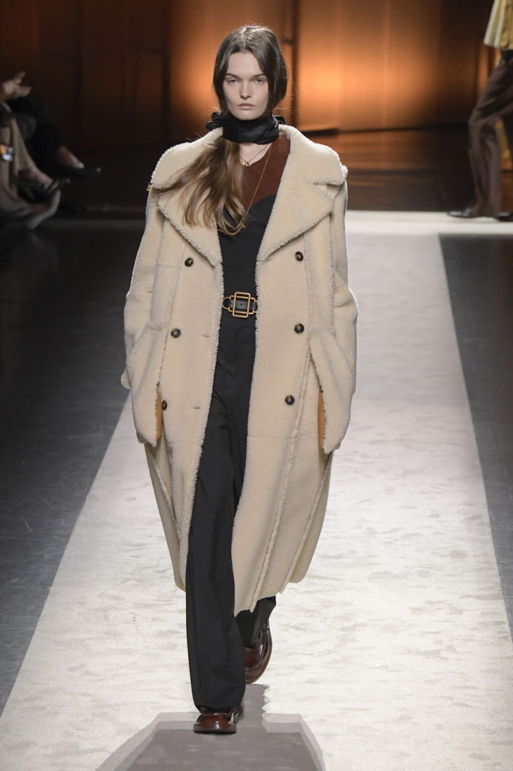 Fashion Week Milan Fall/Winter 2020 look 25 from the Tod's collection womenswear