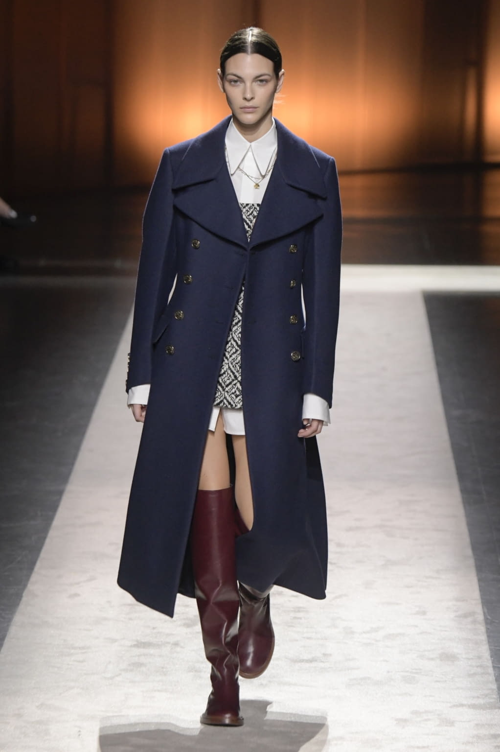 Fashion Week Milan Fall/Winter 2020 look 28 from the Tod's collection womenswear