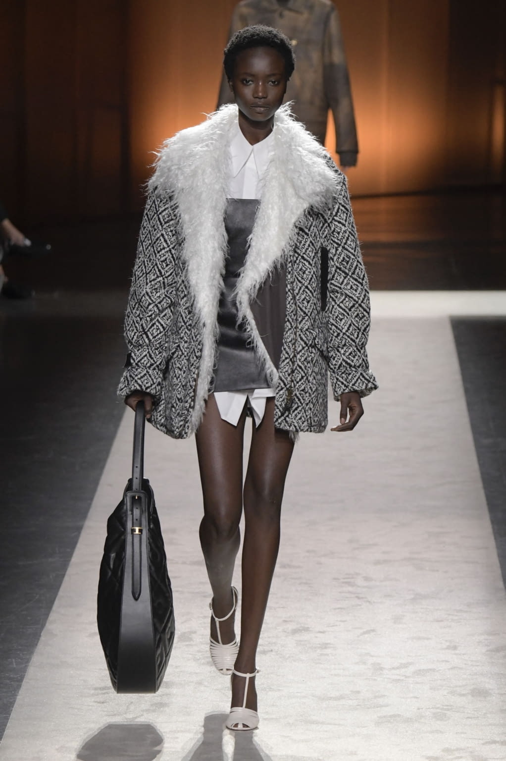 Fashion Week Milan Fall/Winter 2020 look 29 from the Tod's collection 女装