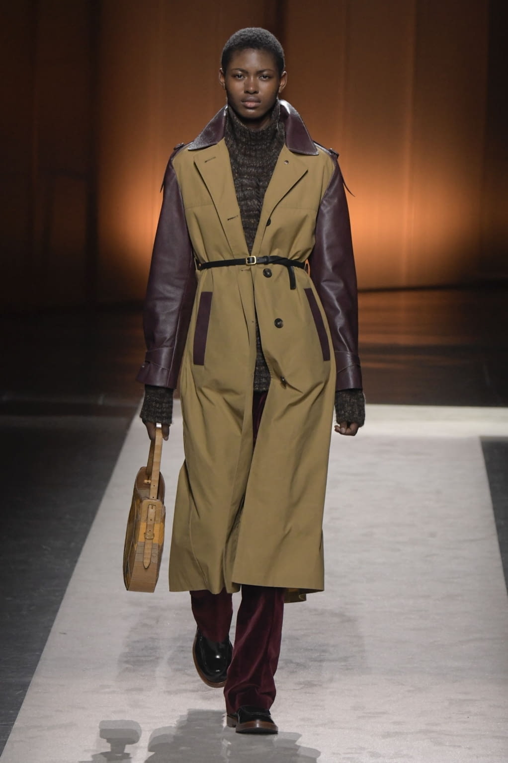 Fashion Week Milan Fall/Winter 2020 look 31 from the Tod's collection 女装