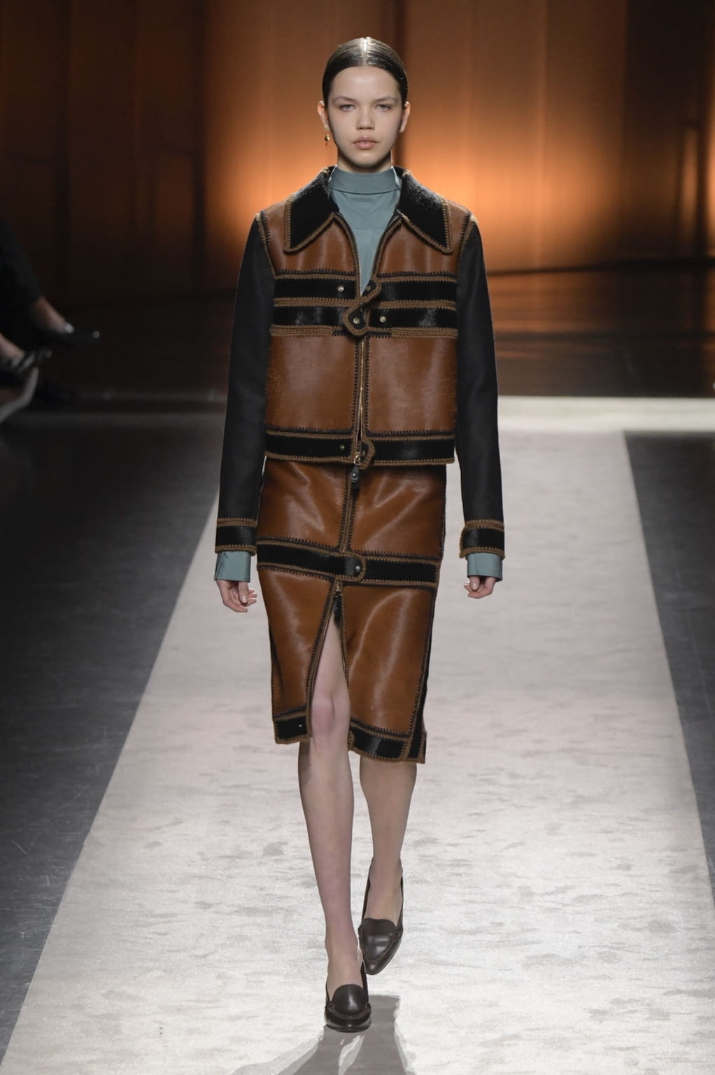 Fashion Week Milan Fall/Winter 2020 look 34 from the Tod's collection womenswear