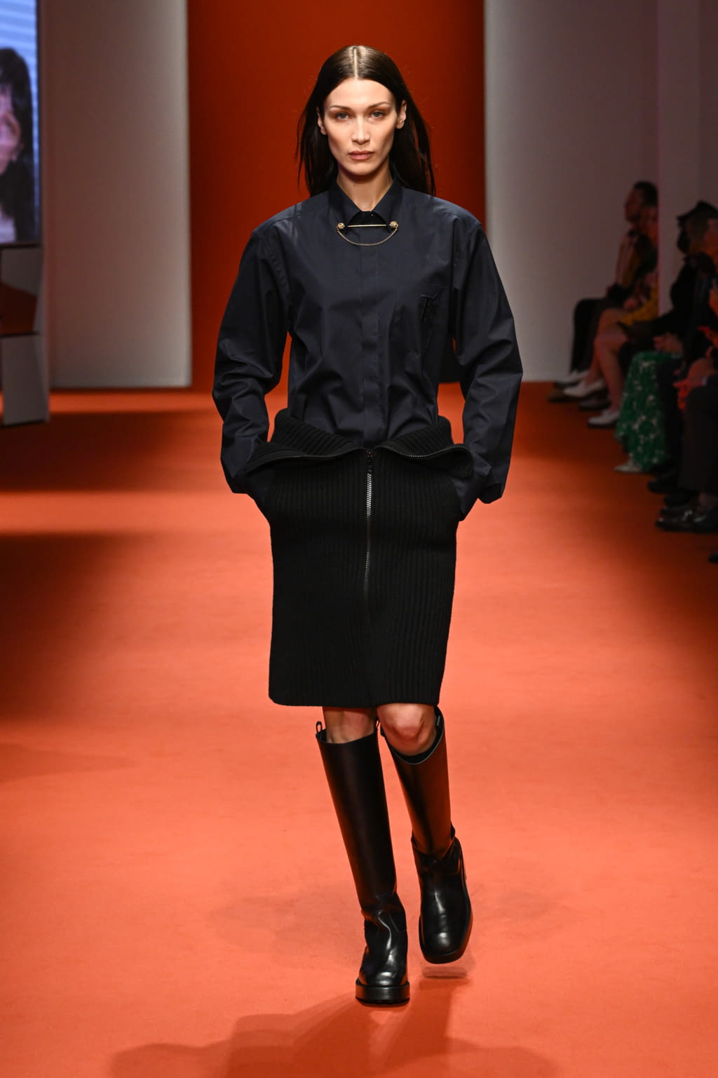 Fashion Week Milan Fall/Winter 2022 look 2 from the Tod's collection womenswear