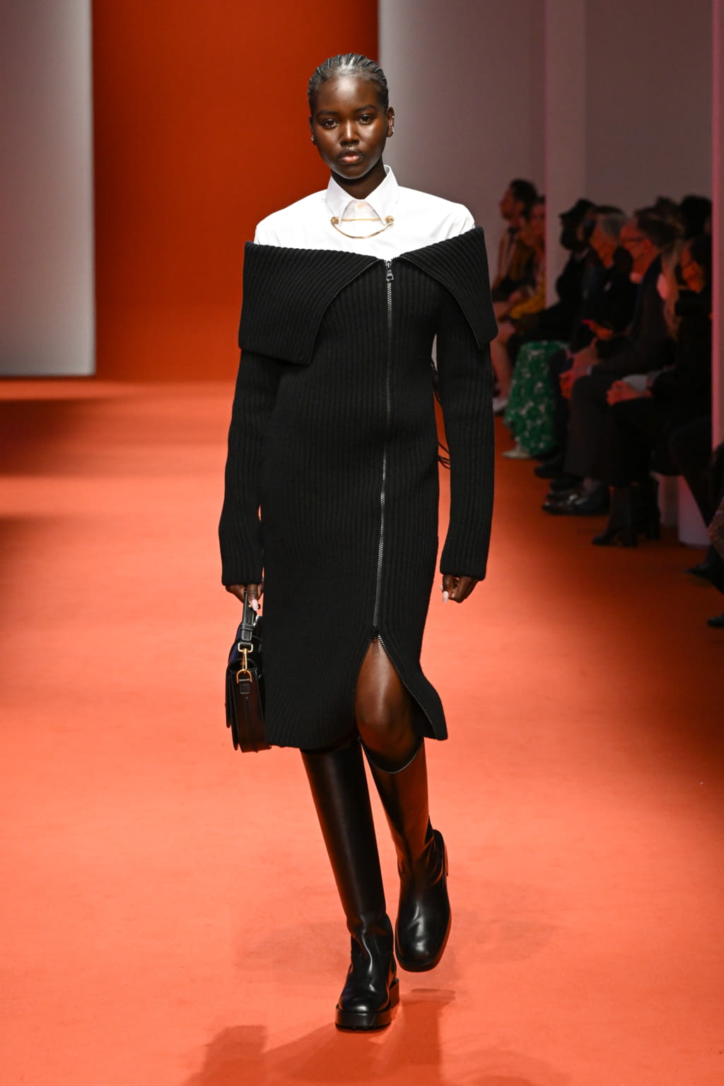 Fashion Week Milan Fall/Winter 2022 look 4 from the Tod's collection womenswear