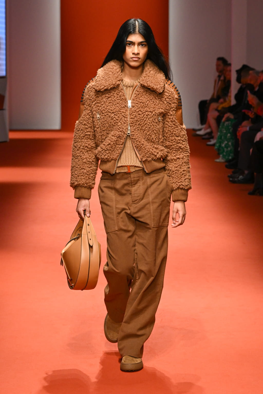 Fashion Week Milan Fall/Winter 2022 look 16 from the Tod's collection womenswear