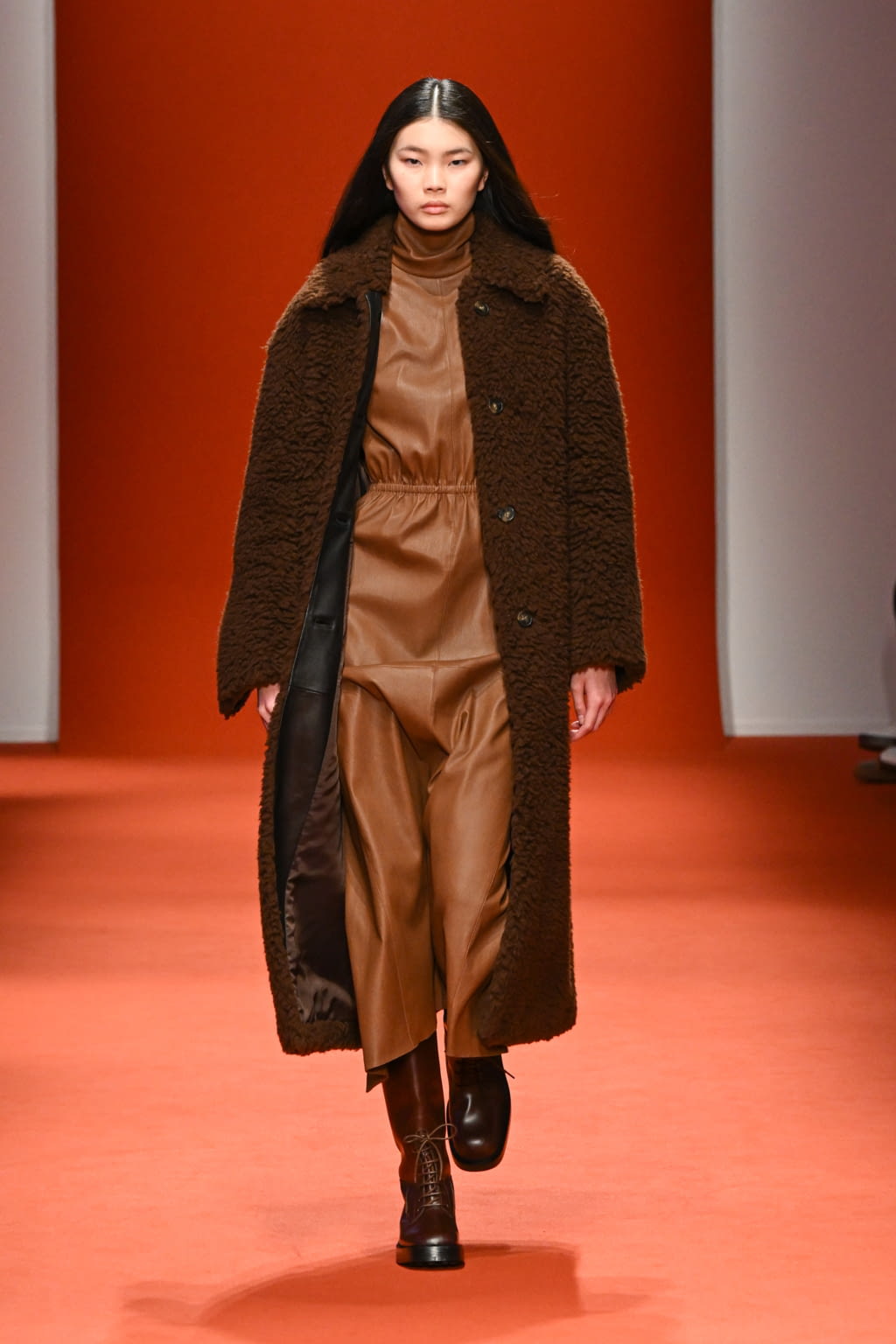 Fashion Week Milan Fall/Winter 2022 look 17 from the Tod's collection womenswear