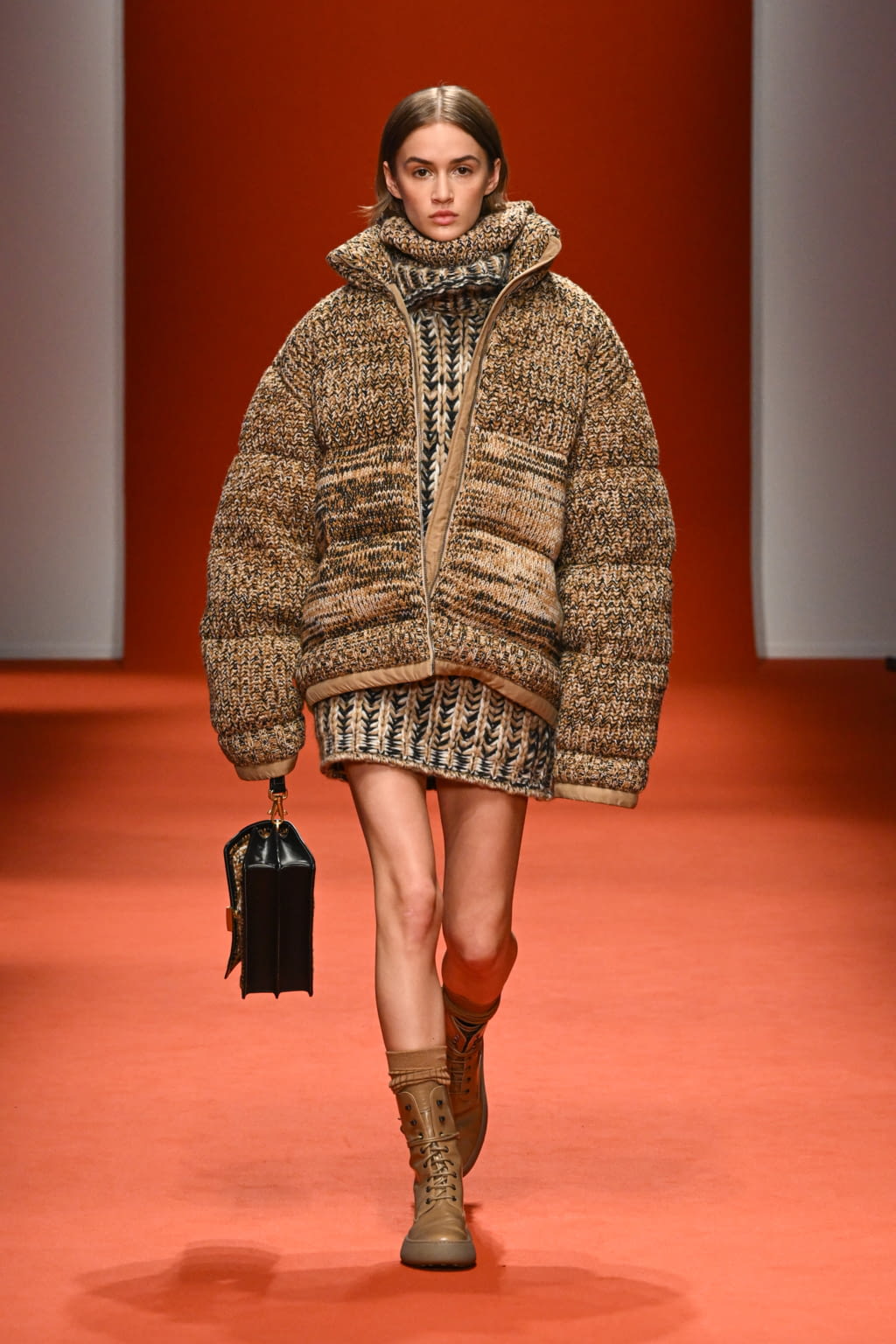 Fashion Week Milan Fall/Winter 2022 look 23 from the Tod's collection womenswear