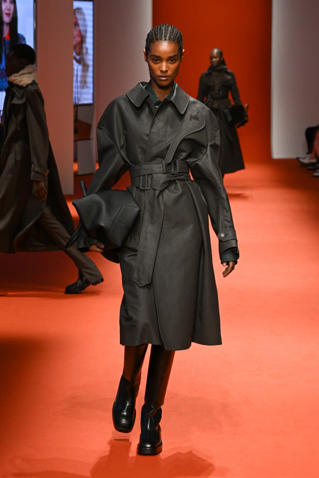 Fashion Week Milan Fall/Winter 2022 look 25 de la collection Tod's womenswear