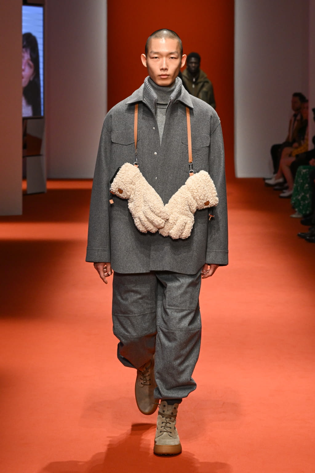 Fashion Week Milan Fall/Winter 2022 look 27 from the Tod's collection 女装