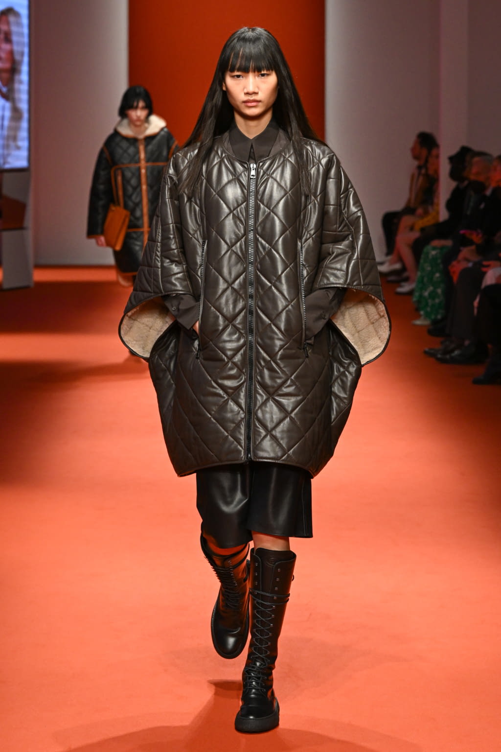 Fashion Week Milan Fall/Winter 2022 look 30 from the Tod's collection womenswear