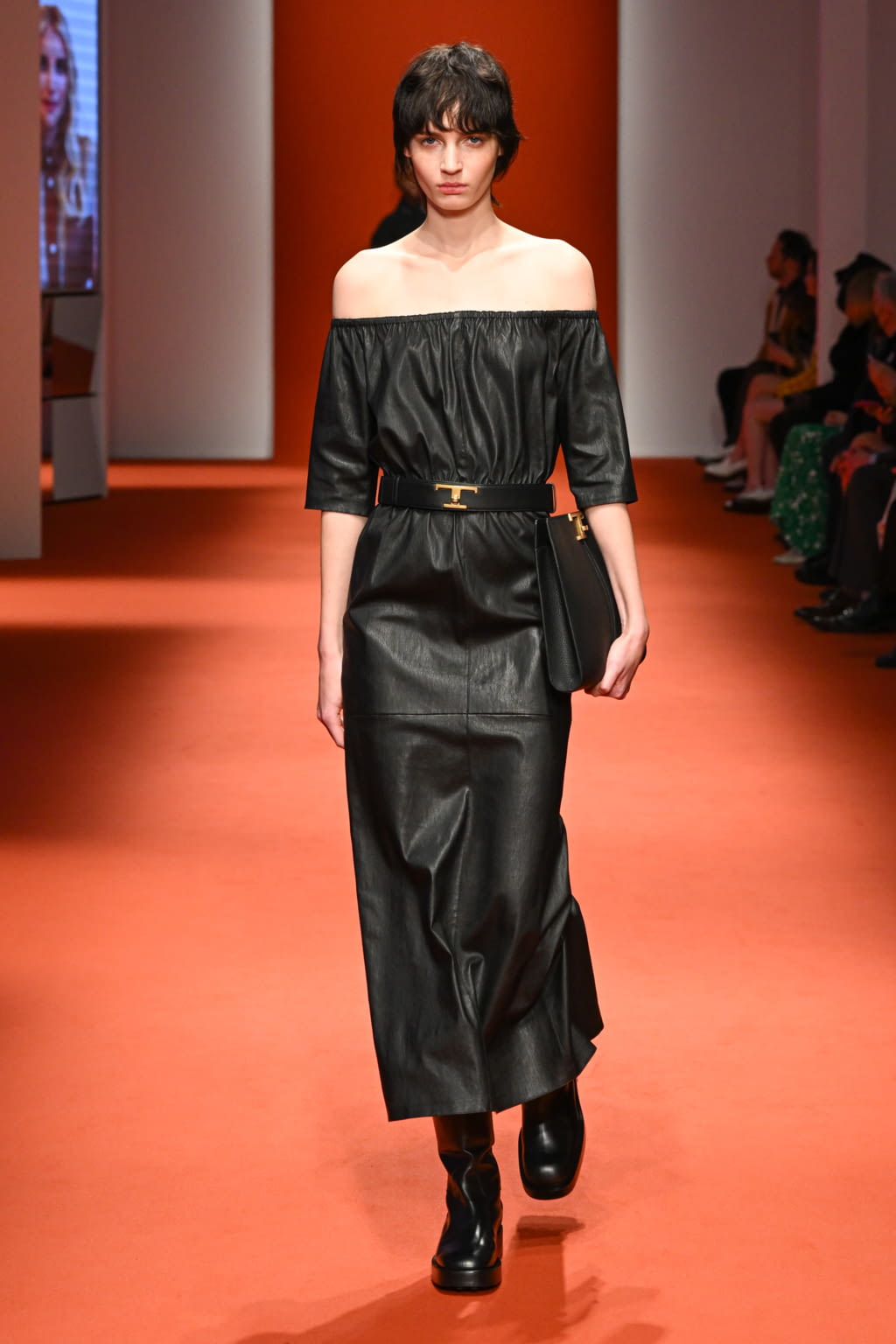Fashion Week Milan Fall/Winter 2022 look 36 from the Tod's collection 女装