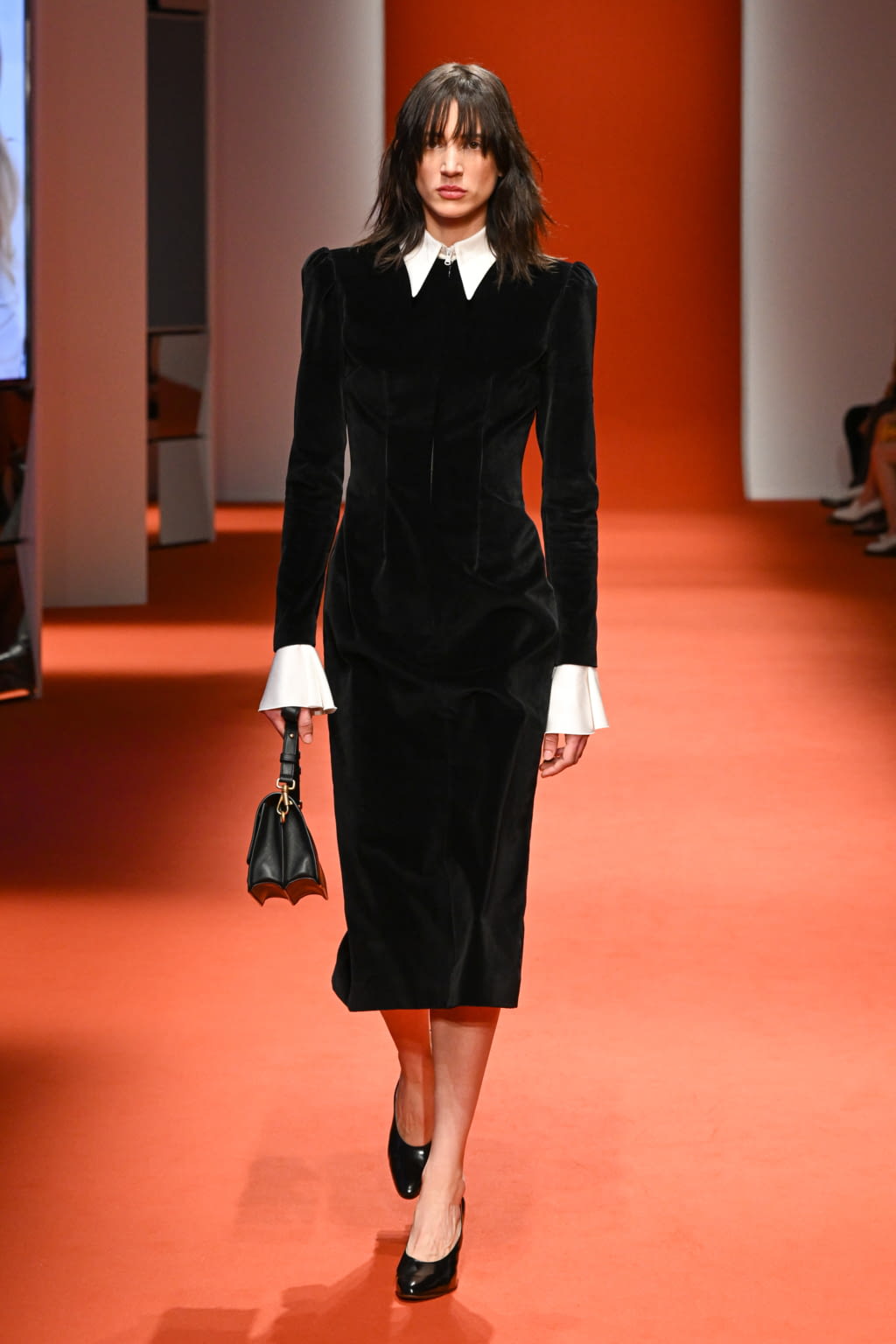 Fashion Week Milan Fall/Winter 2022 look 41 from the Tod's collection womenswear