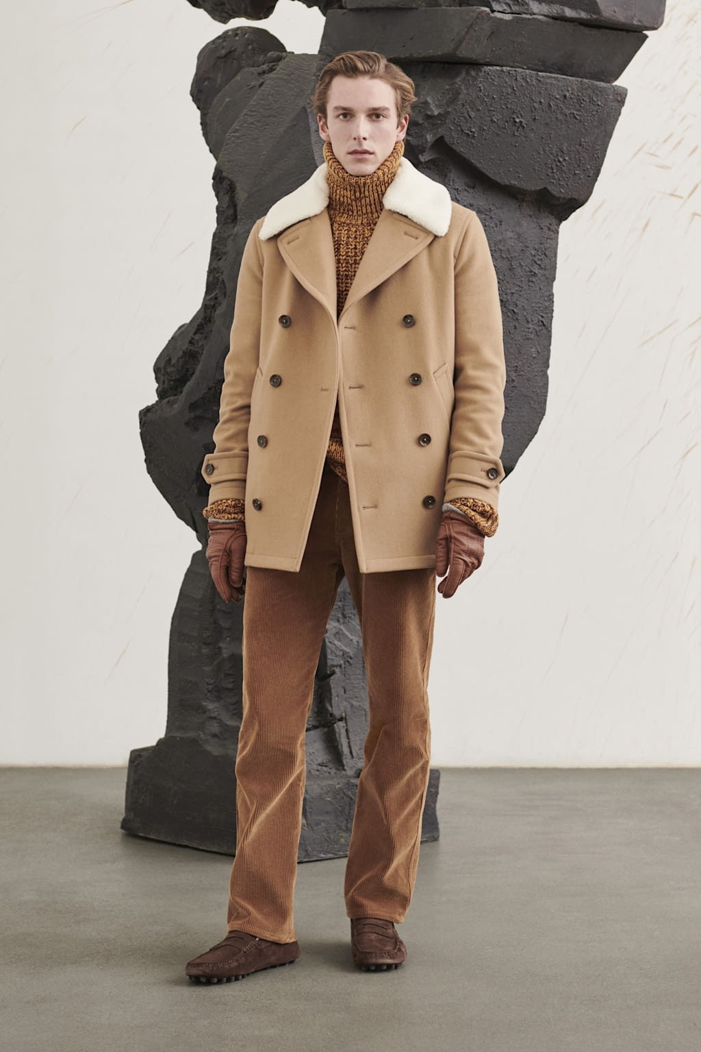 Fashion Week Milan Fall/Winter 2022 look 1 from the Tod's collection 男装