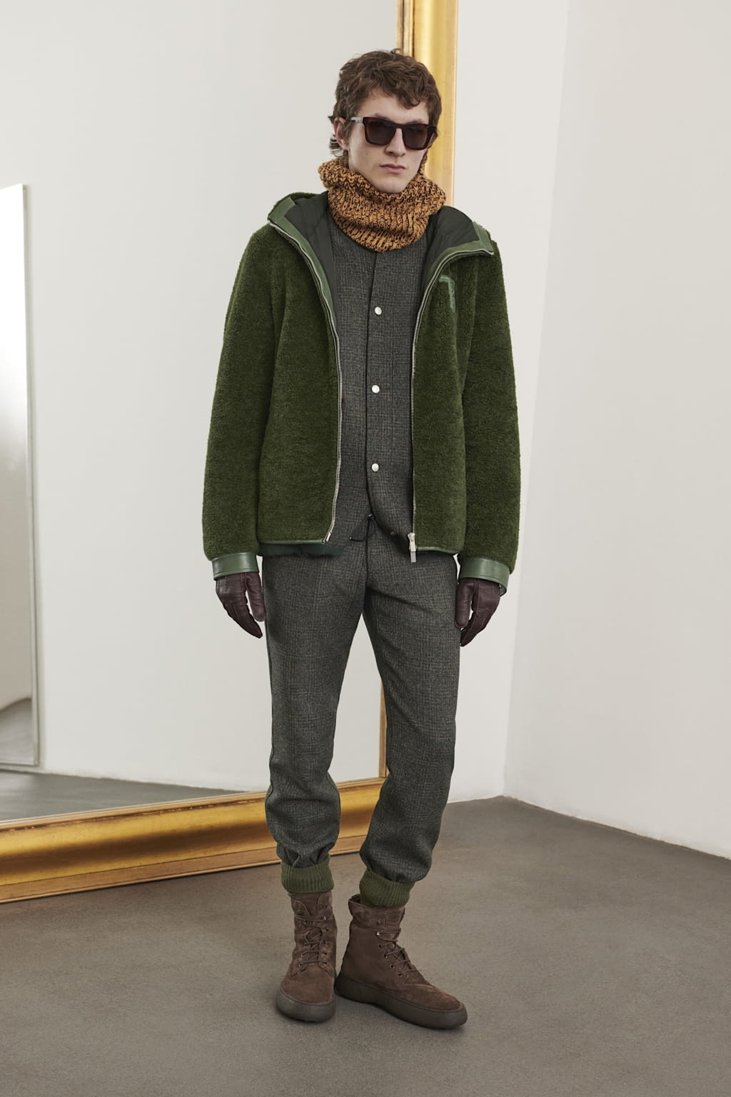 Fashion Week Milan Fall/Winter 2022 look 5 from the Tod's collection menswear