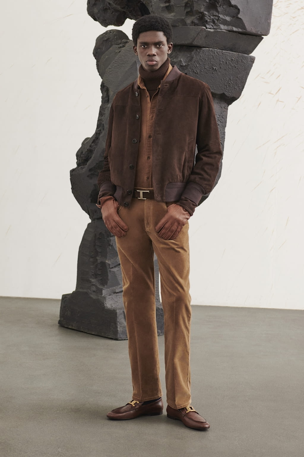 Fashion Week Milan Fall/Winter 2022 look 6 from the Tod's collection 男装