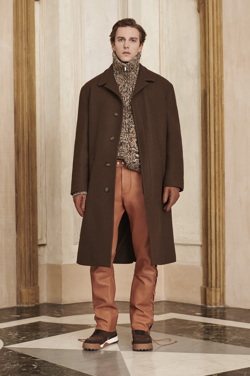 Fashion Week Milan Fall/Winter 2022 look 13 from the Tod's collection 男装