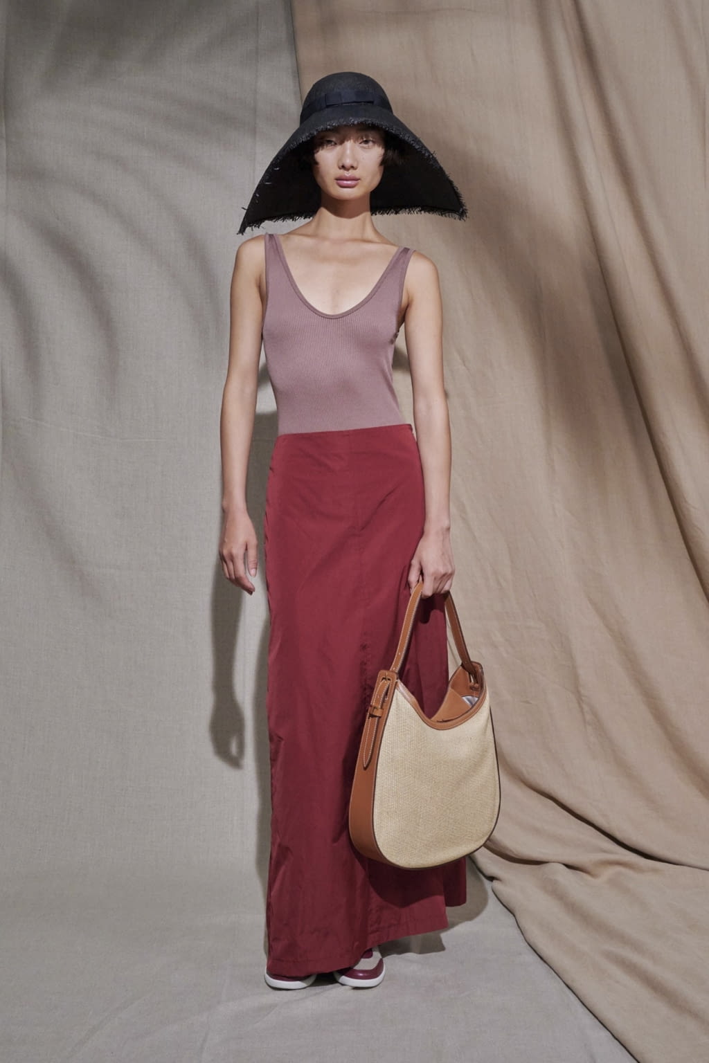Fashion Week Milan Spring/Summer 2021 look 5 from the Tod's collection womenswear
