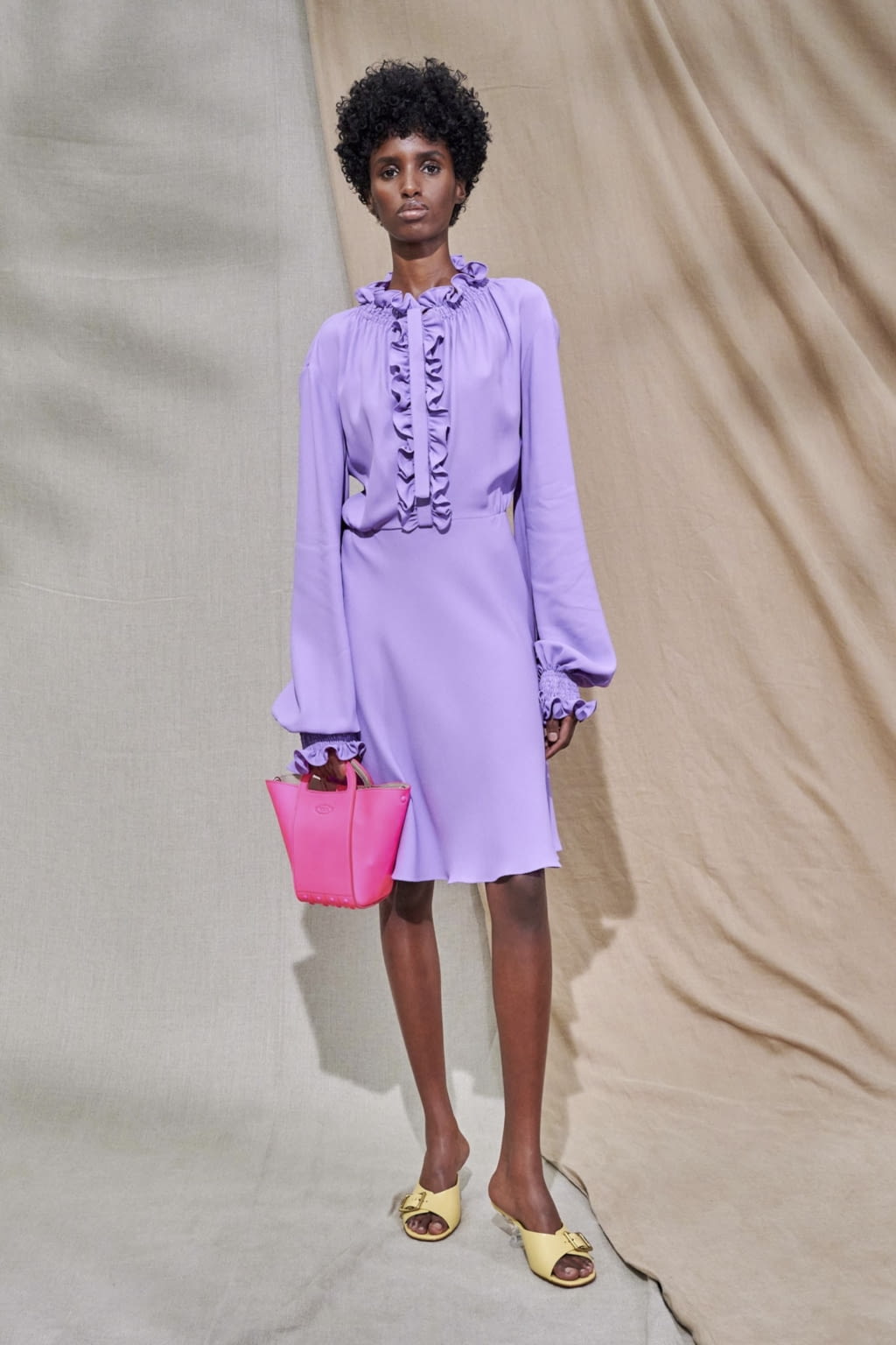 Fashion Week Milan Spring/Summer 2021 look 11 from the Tod's collection 女装