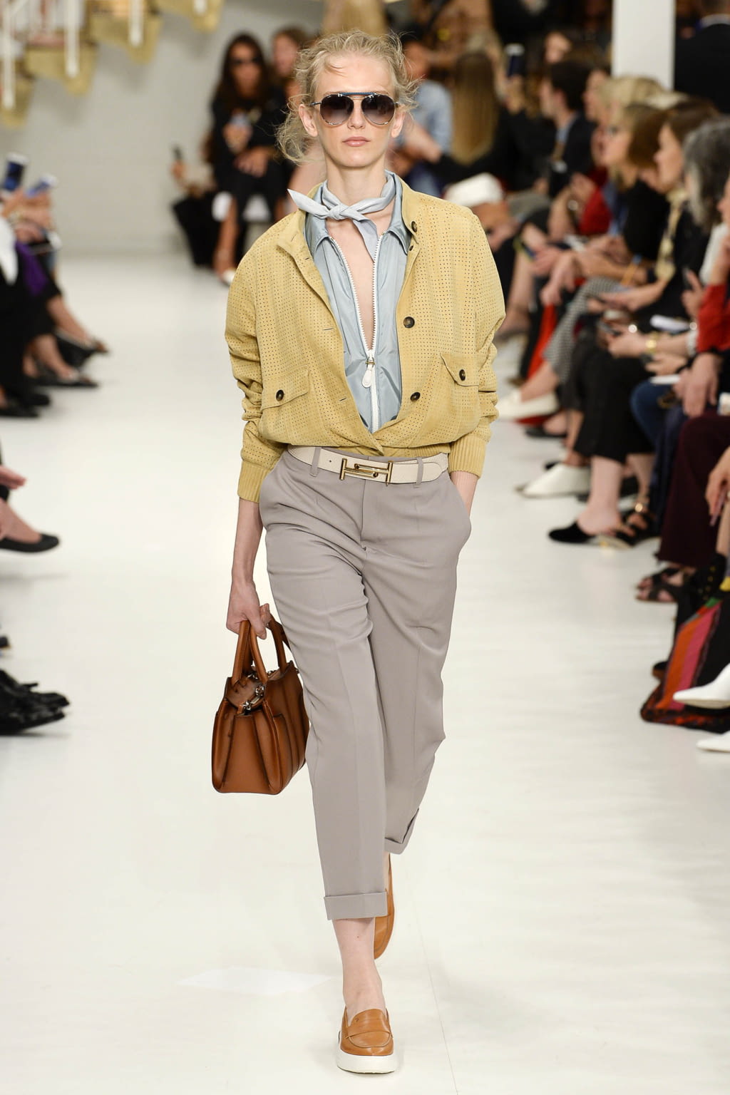 Fashion Week Milan Spring/Summer 2018 look 17 from the Tod's collection womenswear