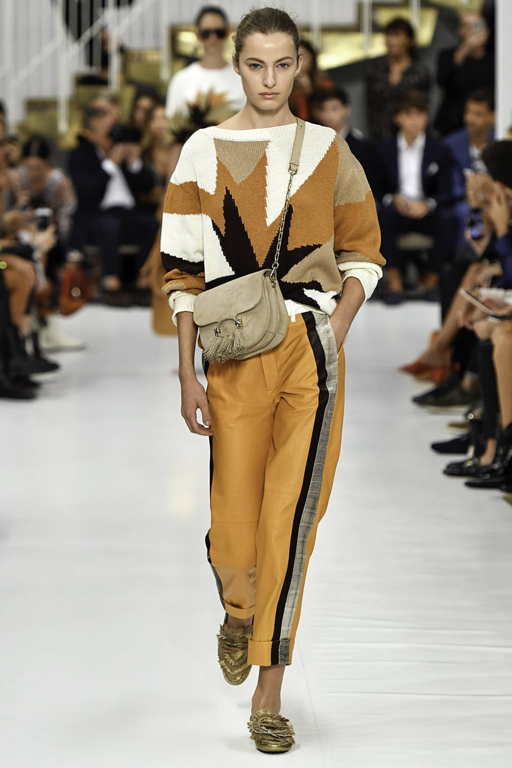 Fashion Week Milan Spring/Summer 2019 look 3 from the Tod's collection womenswear