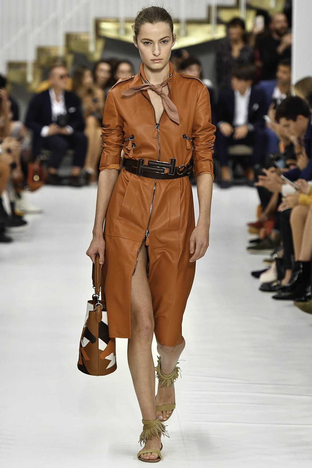 Fashion Week Milan Spring/Summer 2019 look 35 from the Tod's collection 女装