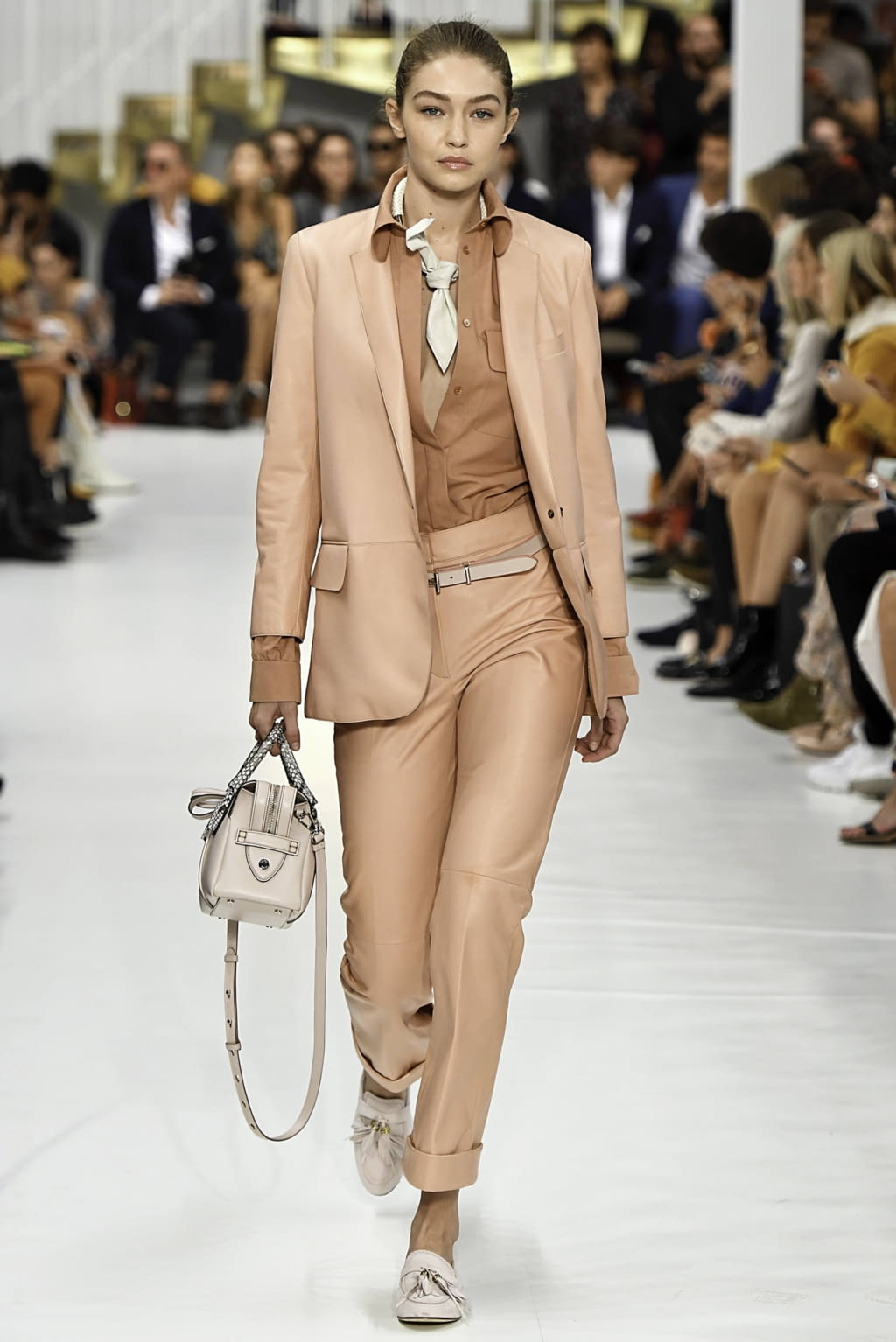 Fashion Week Milan Spring/Summer 2019 look 38 from the Tod's collection womenswear
