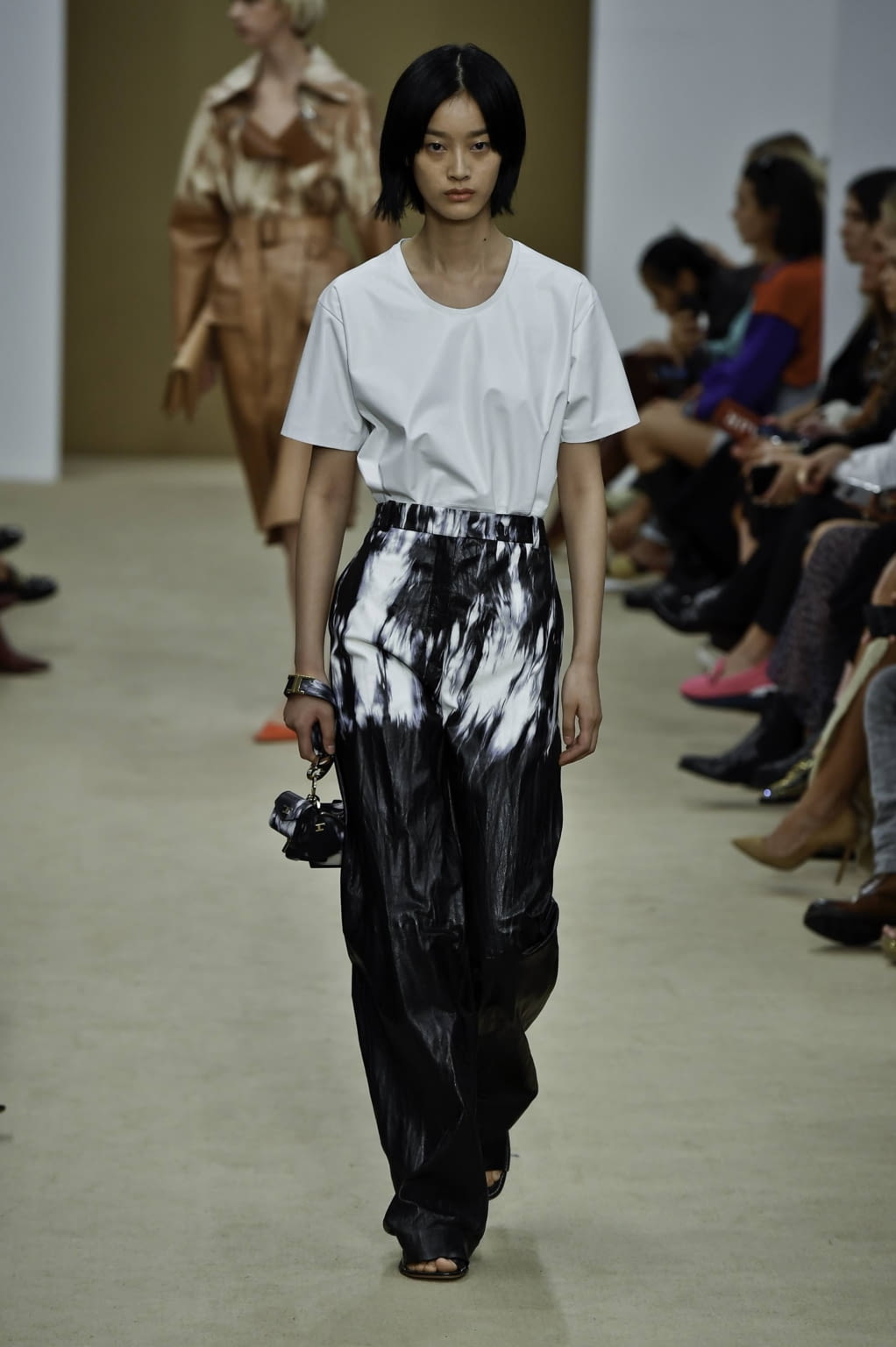 Fashion Week Milan Spring/Summer 2020 look 32 from the Tod's collection womenswear