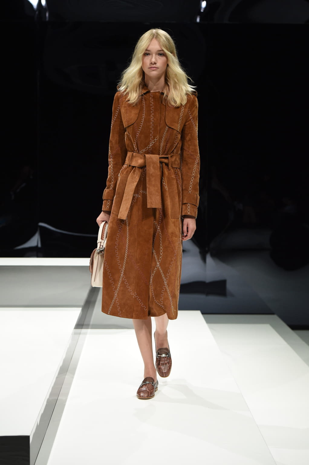 Fashion Week Milan Spring/Summer 2017 look 15 from the Tod's collection womenswear