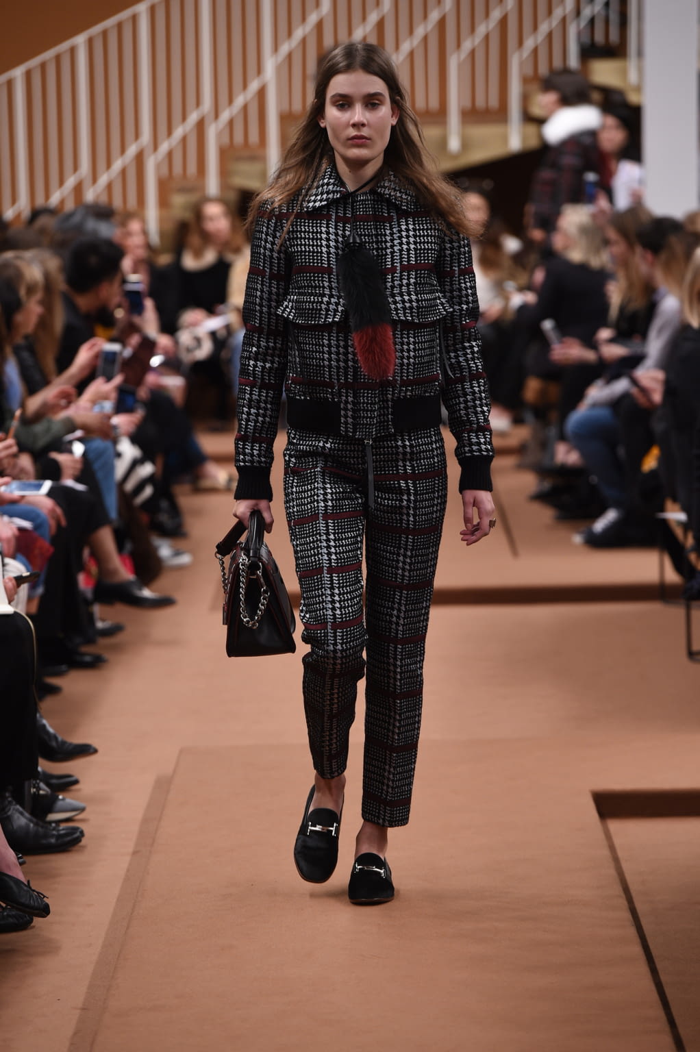 Fashion Week Milan Fall/Winter 2016 look 9 from the Tod's collection womenswear