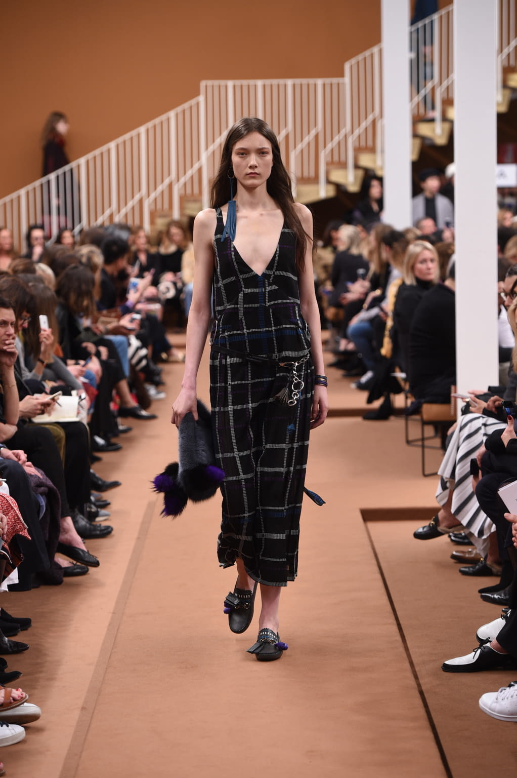 Fashion Week Milan Fall/Winter 2016 look 13 from the Tod's collection womenswear