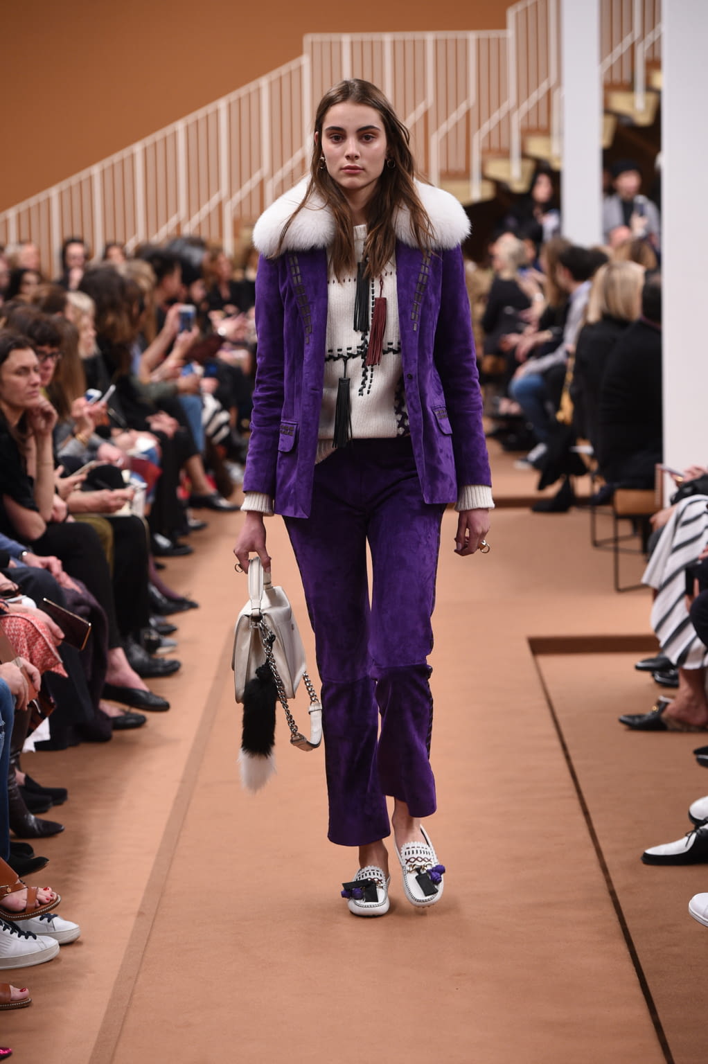 Fashion Week Milan Fall/Winter 2016 look 17 from the Tod's collection womenswear