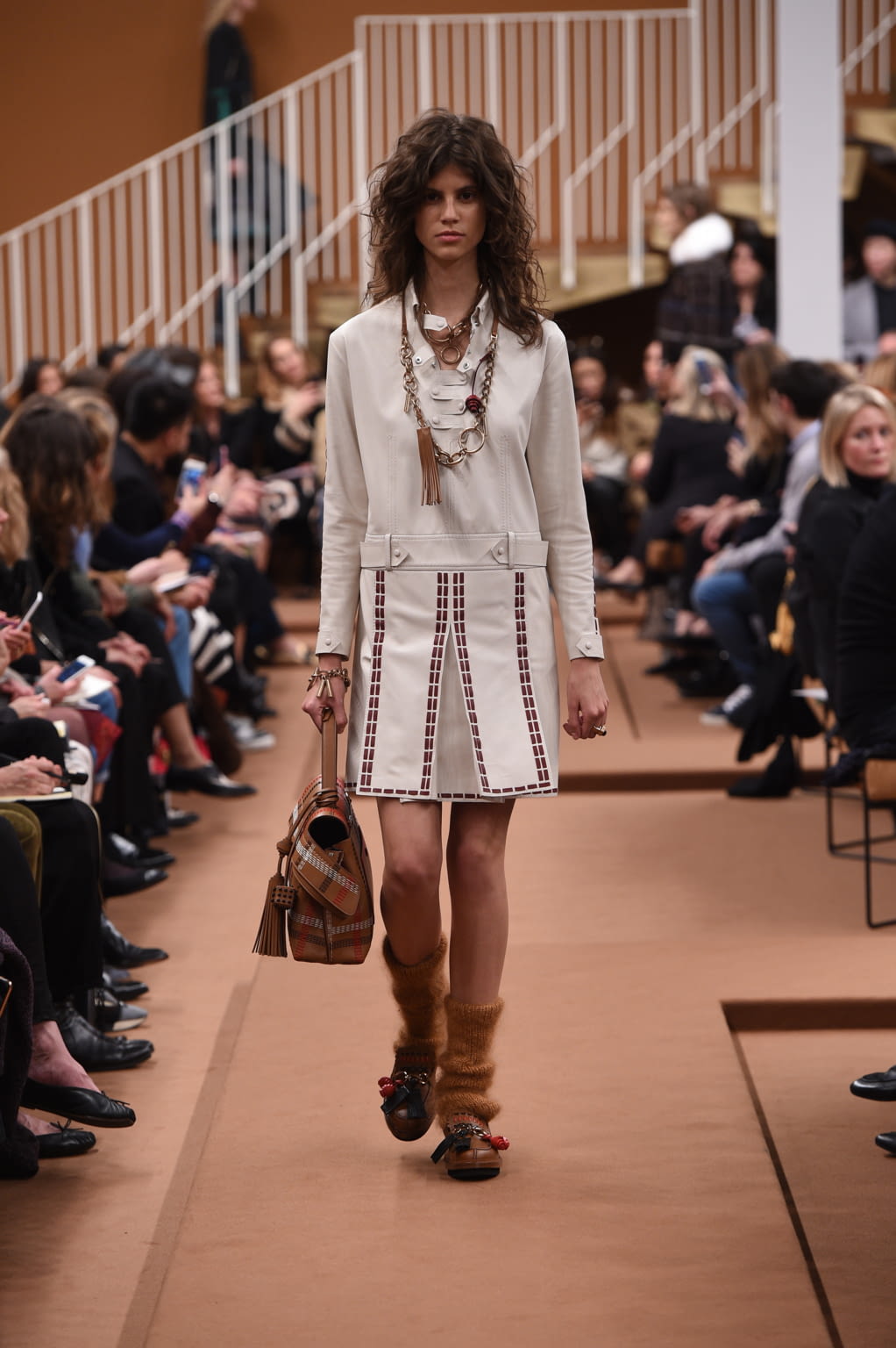 Fashion Week Milan Fall/Winter 2016 look 18 from the Tod's collection 女装